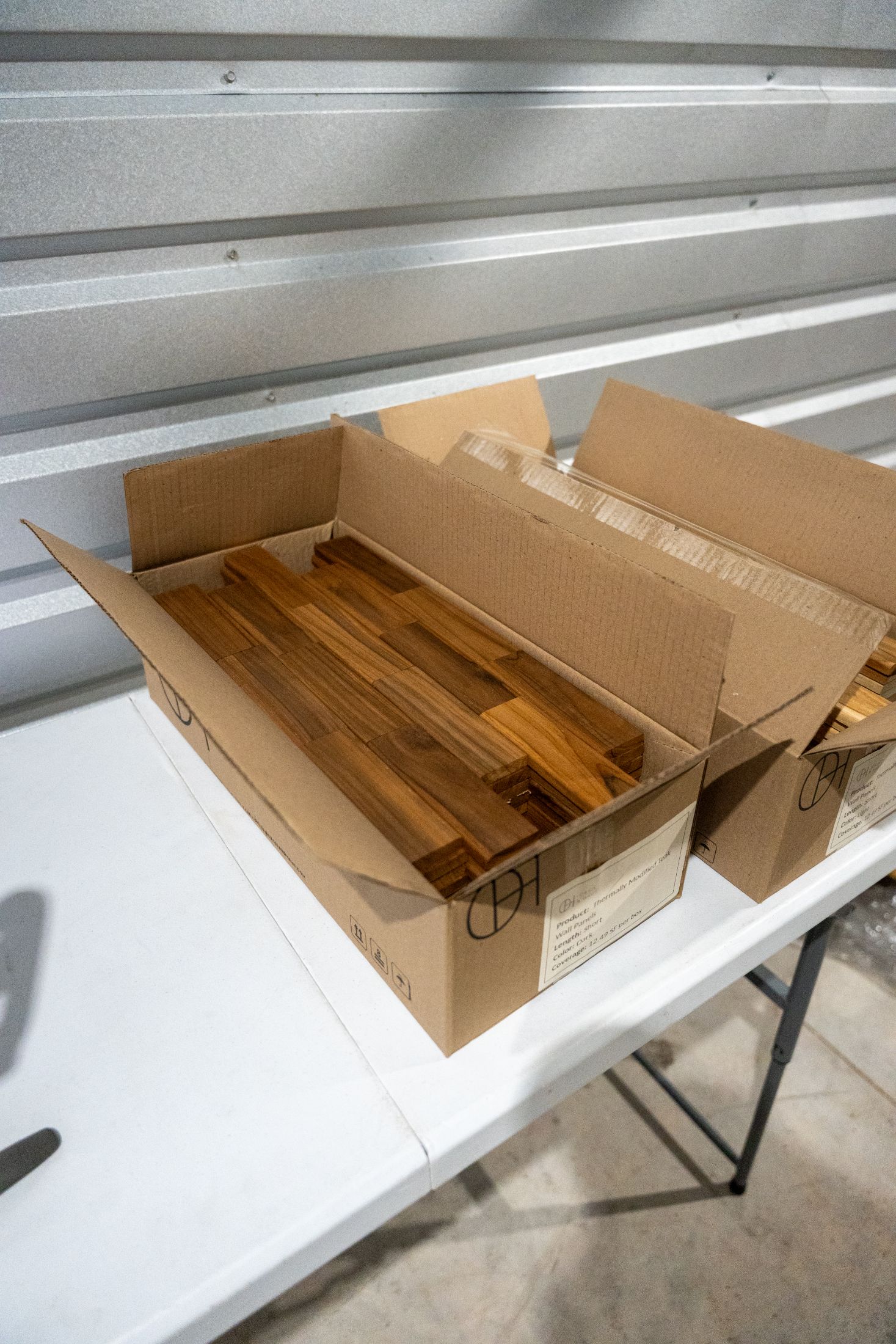 Open Short box of thermally modified teak panels